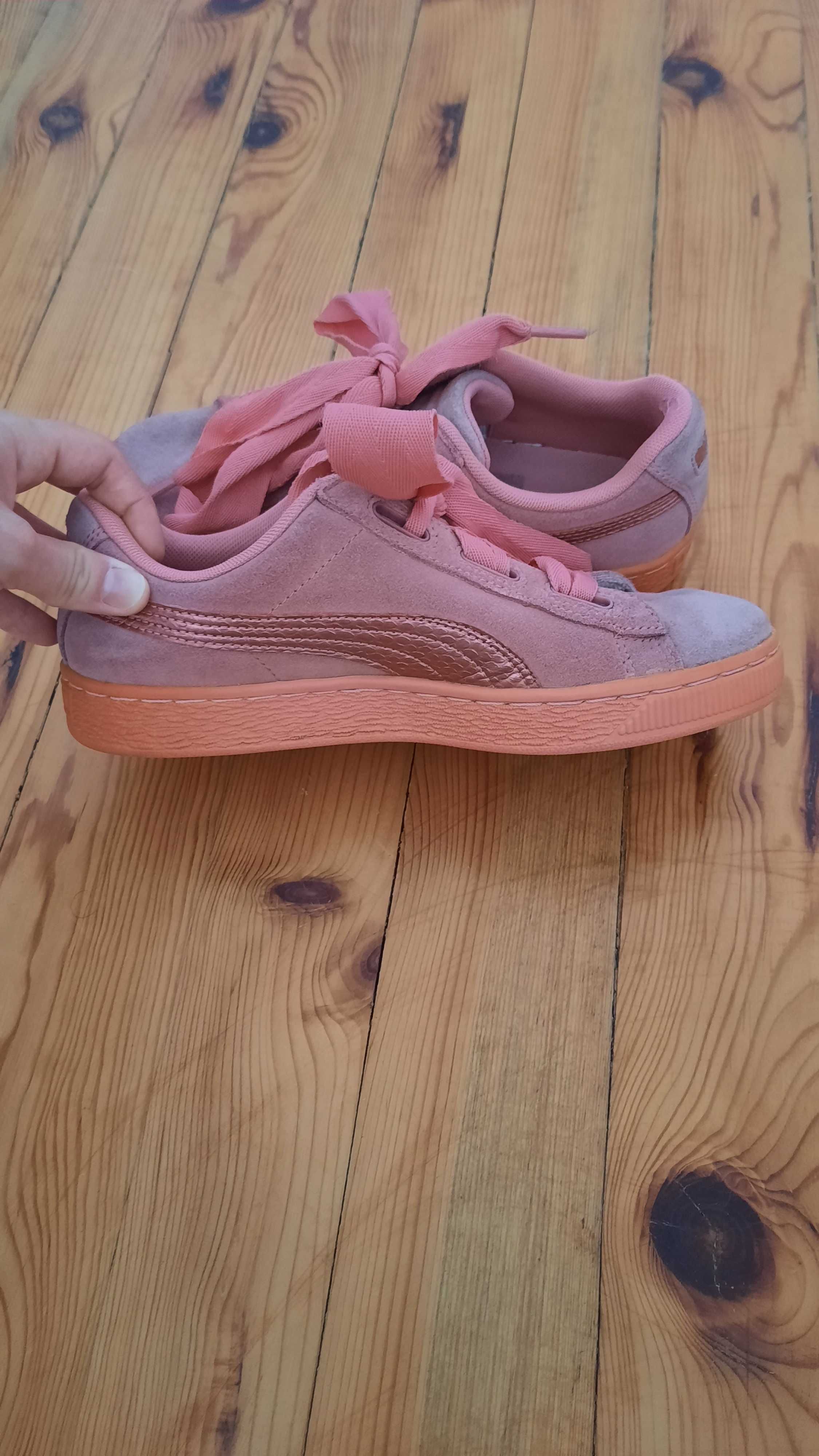 Розови обувки Puma