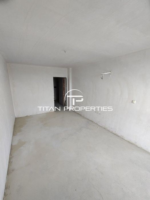 Тристаен апартамент в кв. Сарафово