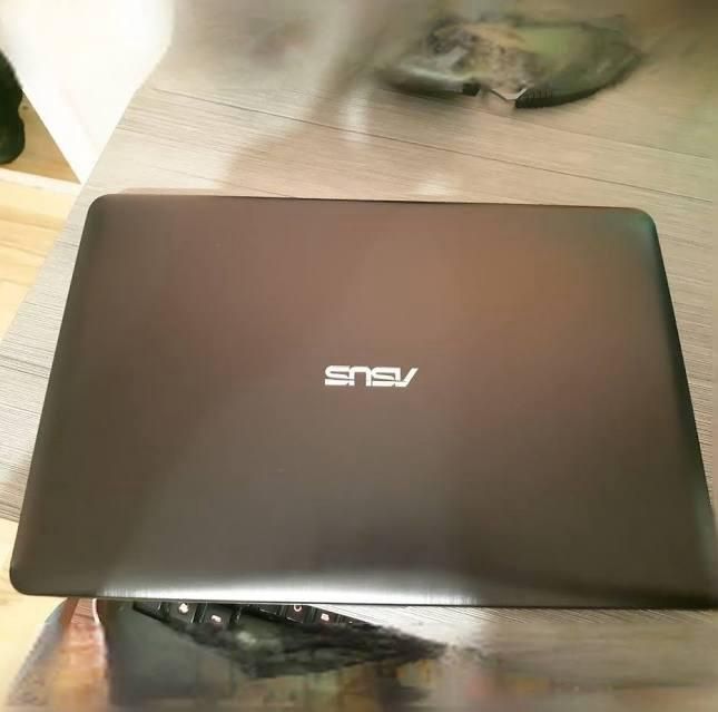 Vând laptop Asus A541U livrare gratuita