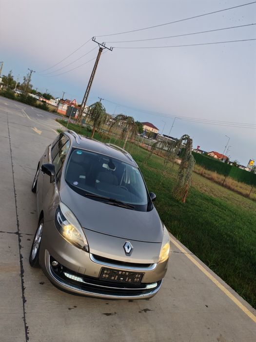 Renault Grand Scenic 3 BOSE 7 LOCURI facelift 2013