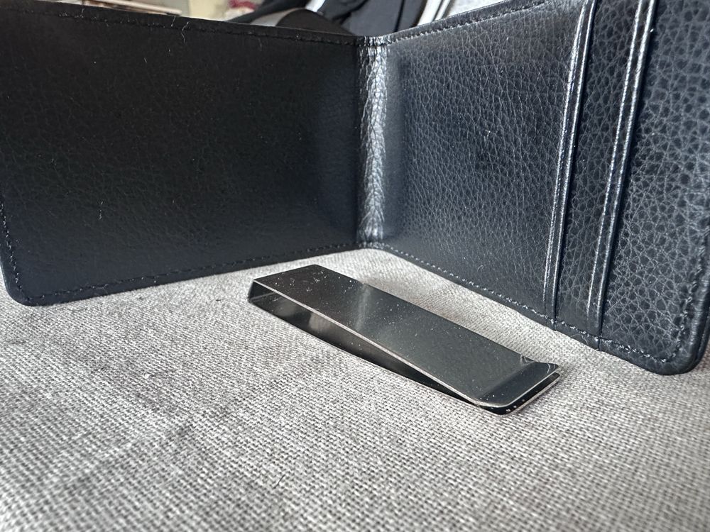 Тънко портмоне TROIKA с RFID защита  и щипка за пари