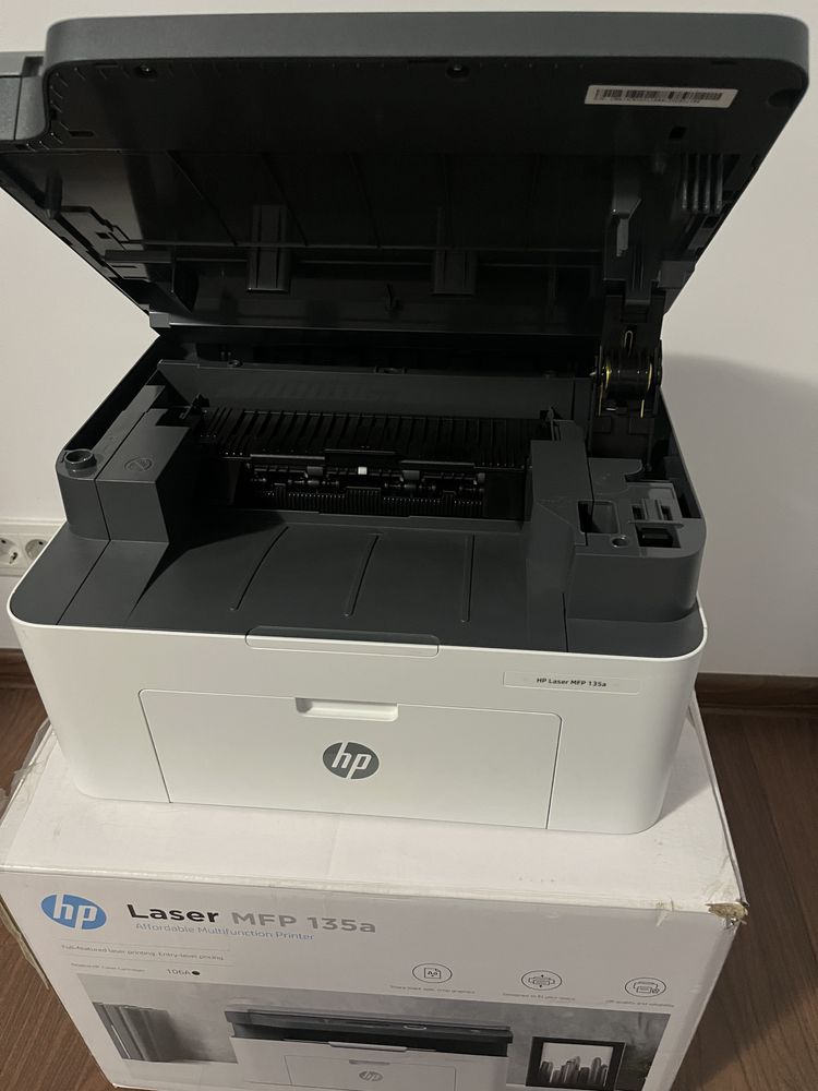 Imprimanta HP 135a Laser
