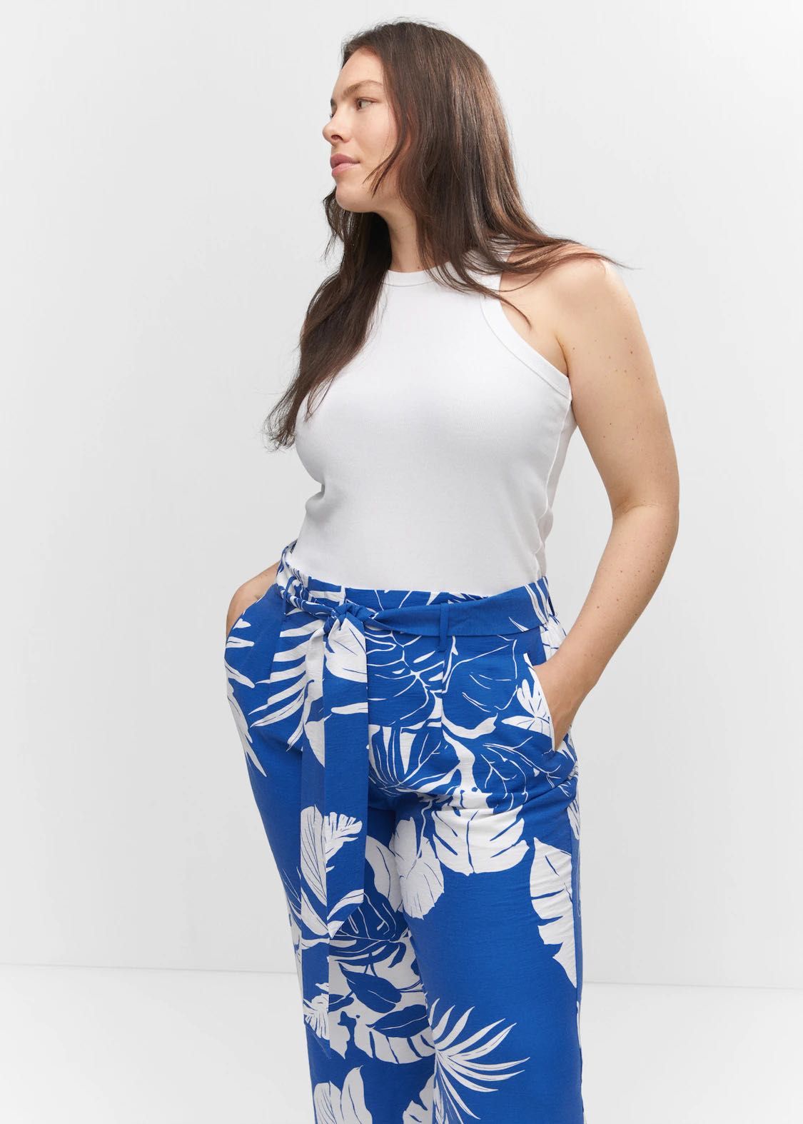MANGO. Plus size. Тропические брюки