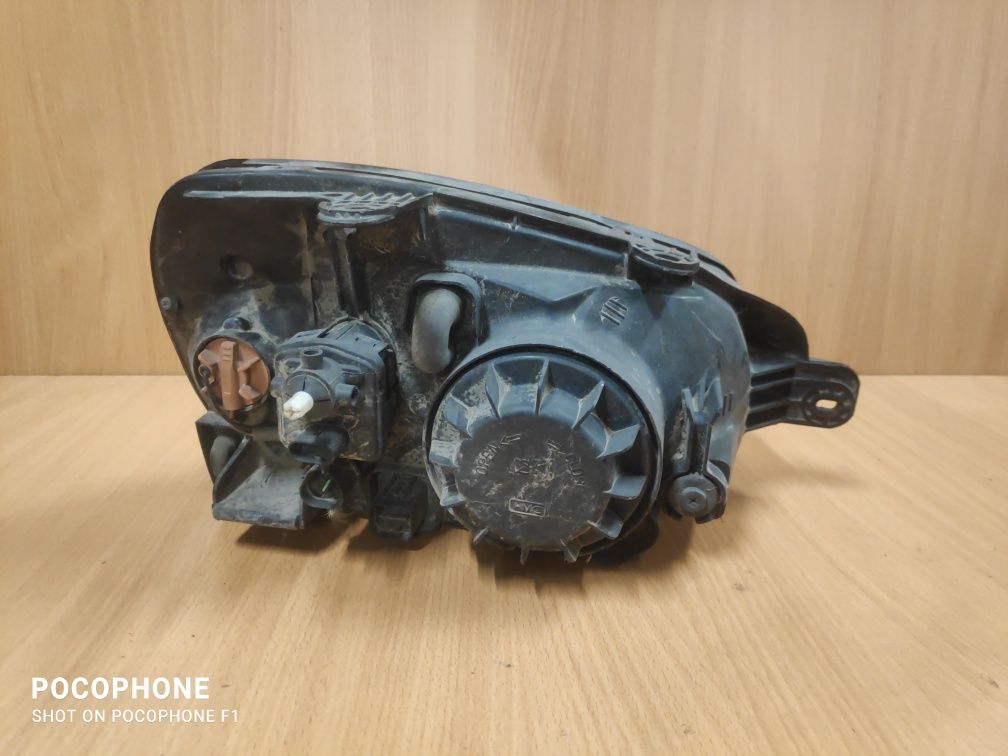 Ляв фар Hyundai Santa Fe / Хюндай Санта Фе 2004г.