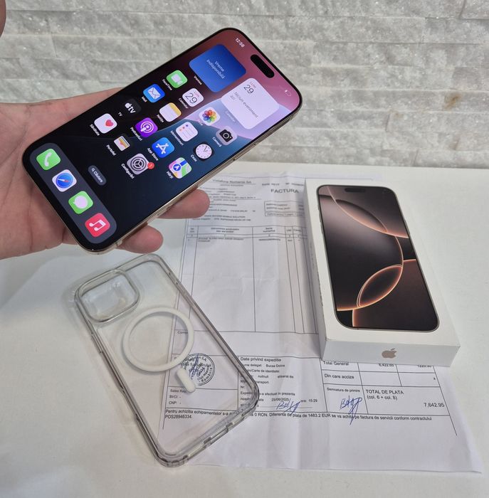 iPhone 16 Pro Max 256GB. ( Capac spate fisurat )