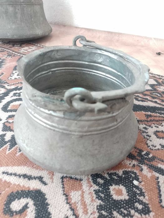 Продавам 2 броя Медни Менци