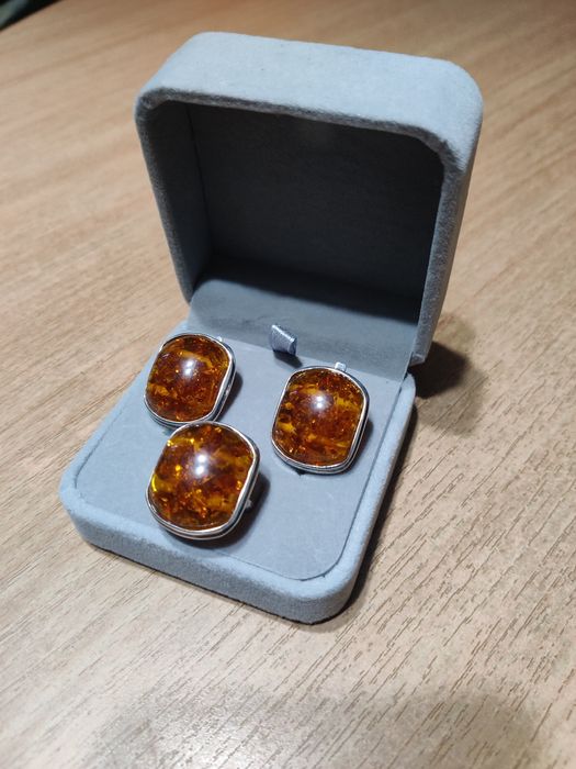 Кольцо и серьги (янтарь)
