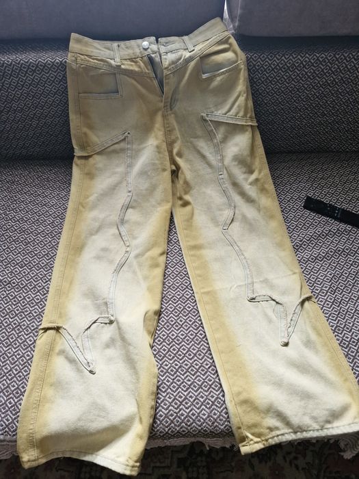 Продам джинсы, новые не носила не разу