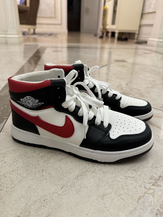 Кроссовки найк унисекс