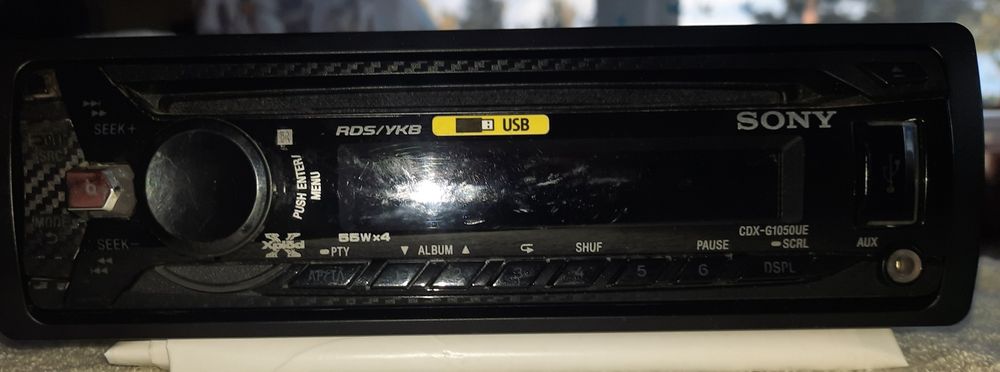 Продам автомагнитолу Sony