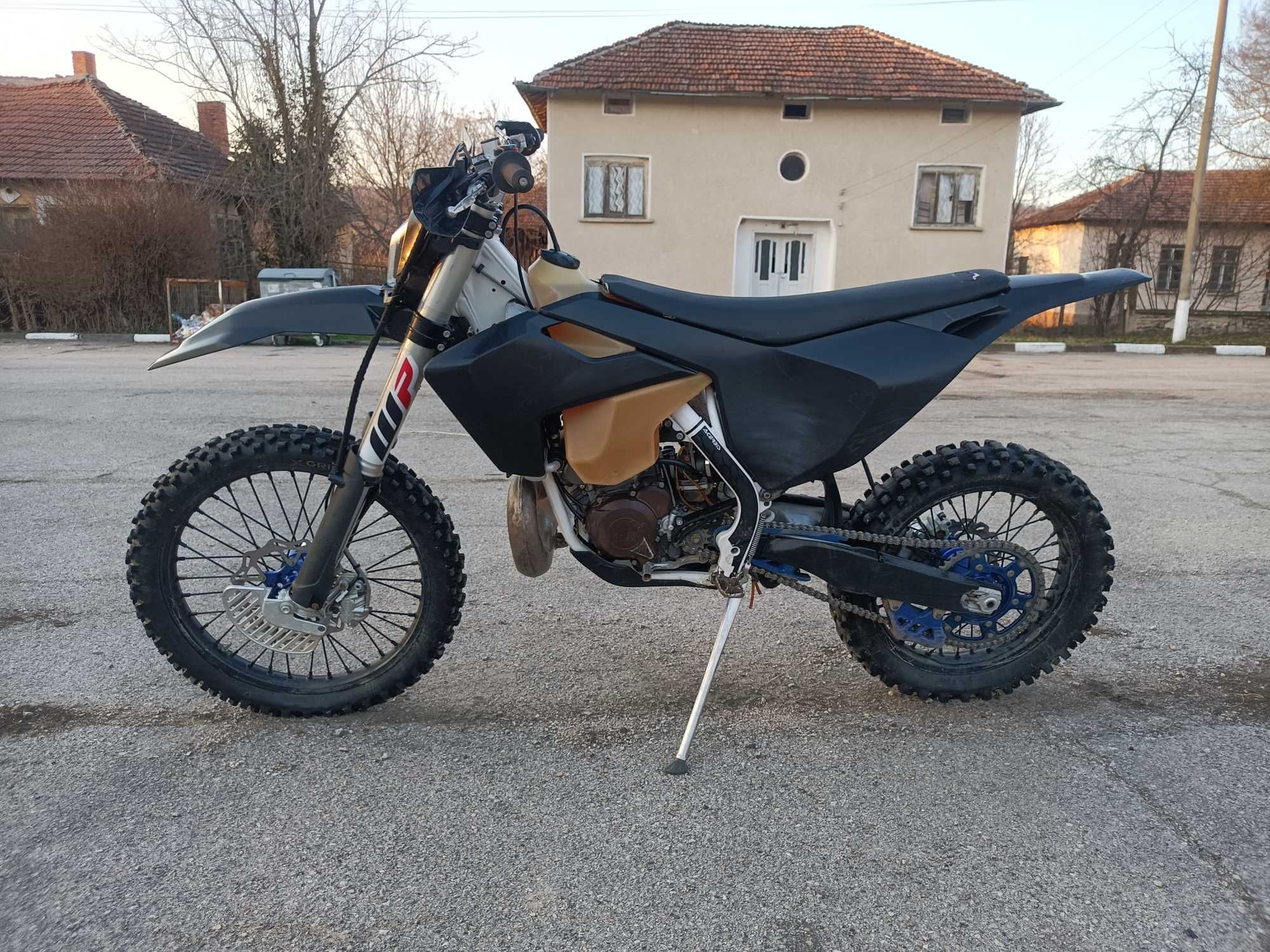Husqvarna TE300 Регистриран