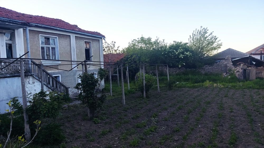 Продава се Парцел в Пловдив, Гагарин - 150 кв.м за 215 €/кв.м - Снимка #1