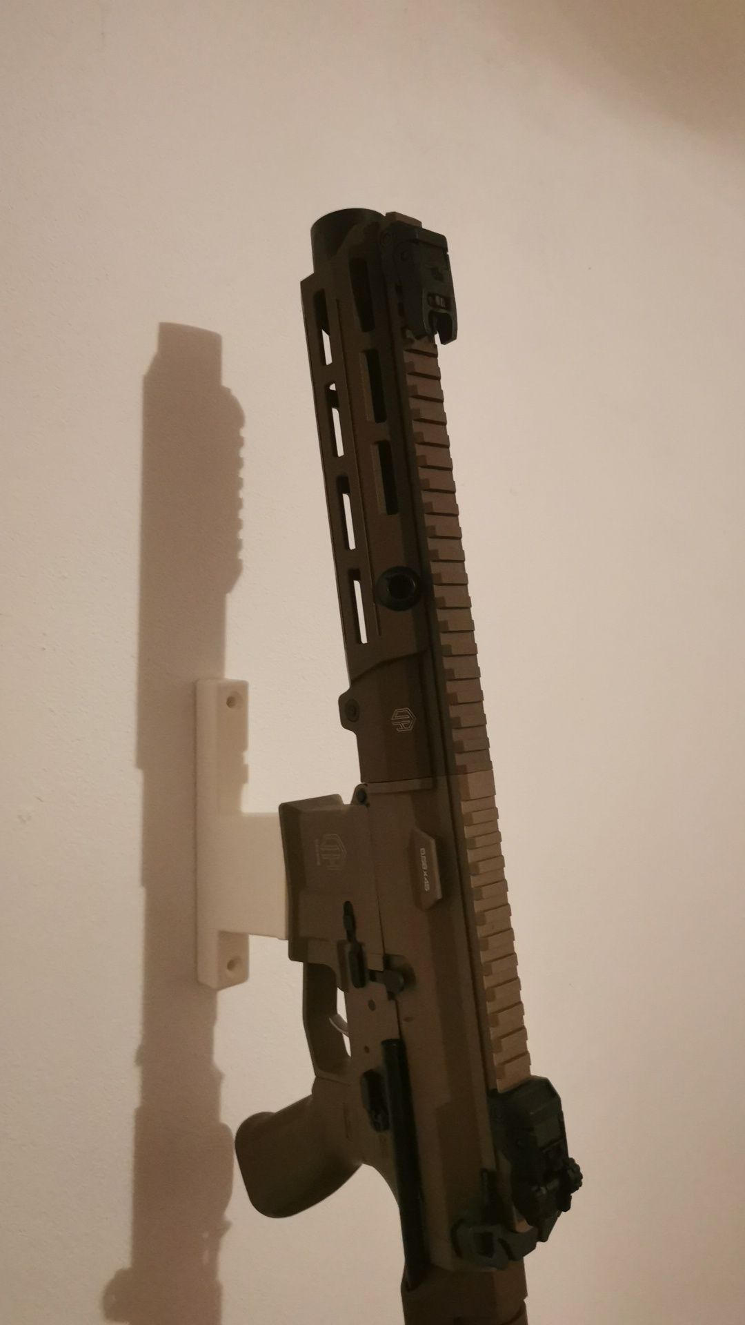 Suport vertical perete replica airsoft m4