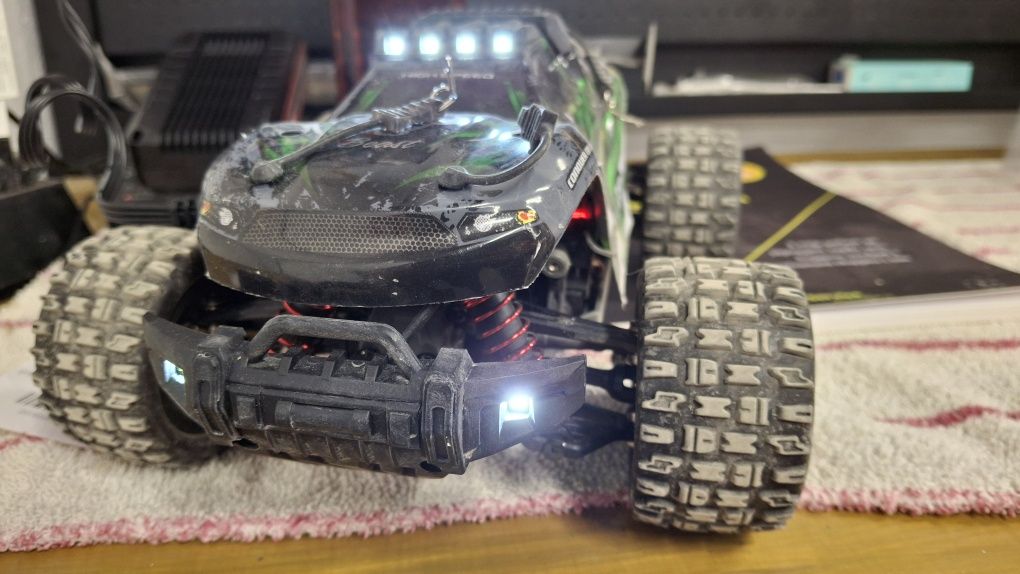 RC количка Beast PRO 4x4
