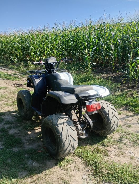 Vând ATV big Hummer