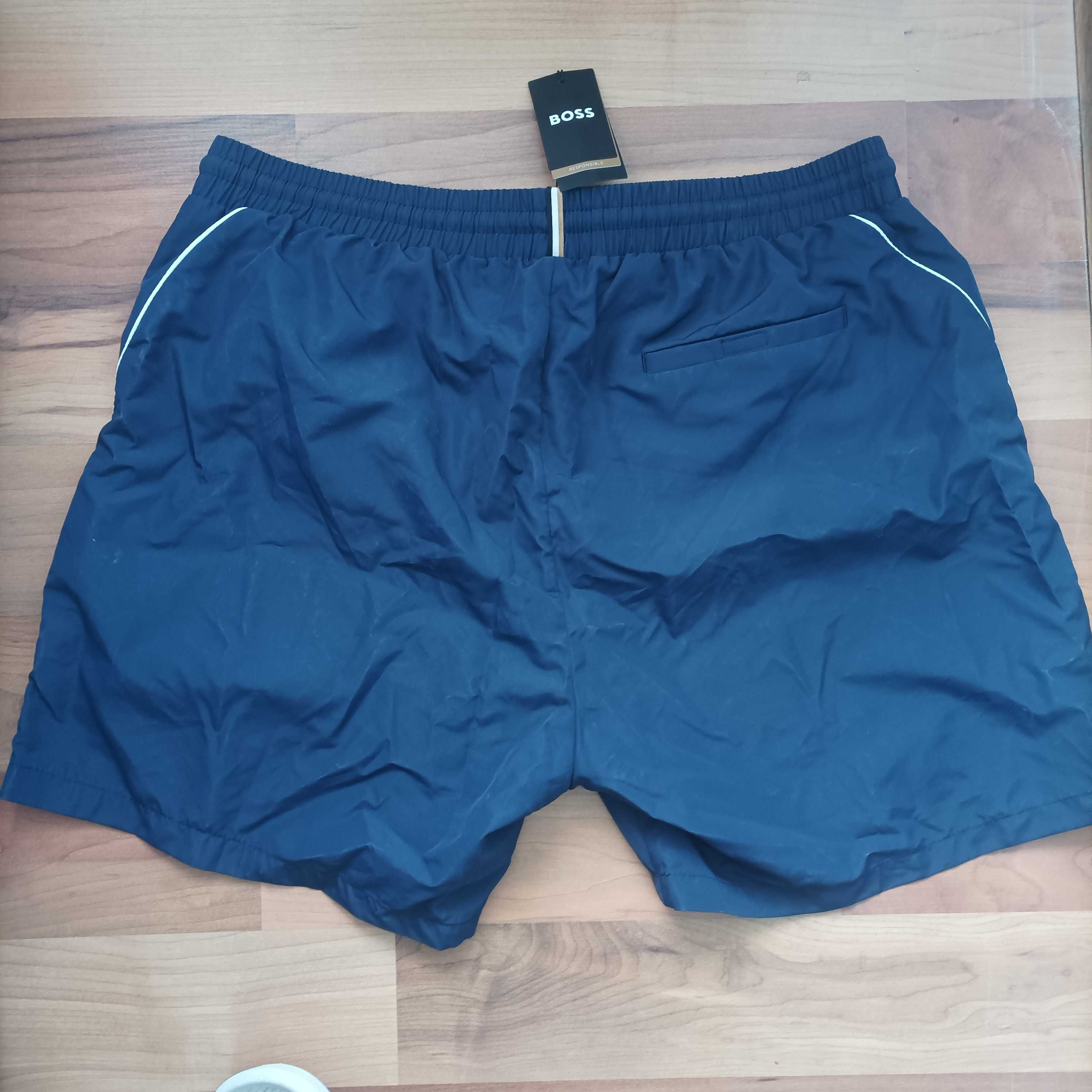 Boss L/XL бански и шорти за плаж