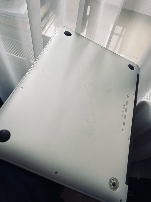 Macbook Air 13, i7, 8GB, 512GB SSD