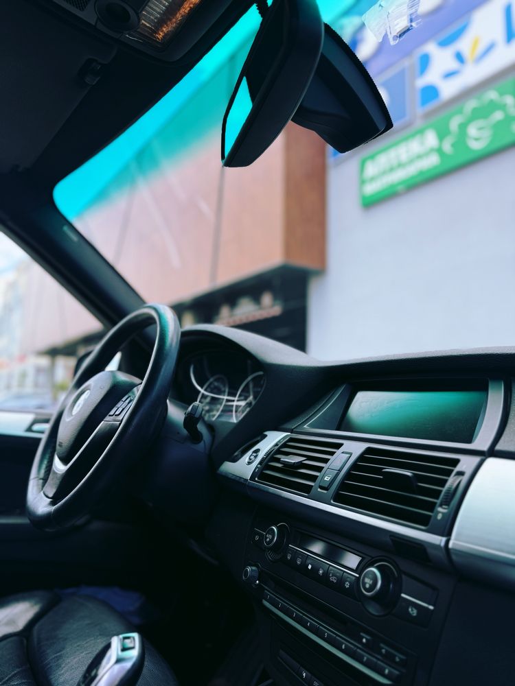 Джип BMW X5 3.0 SD Aero M
