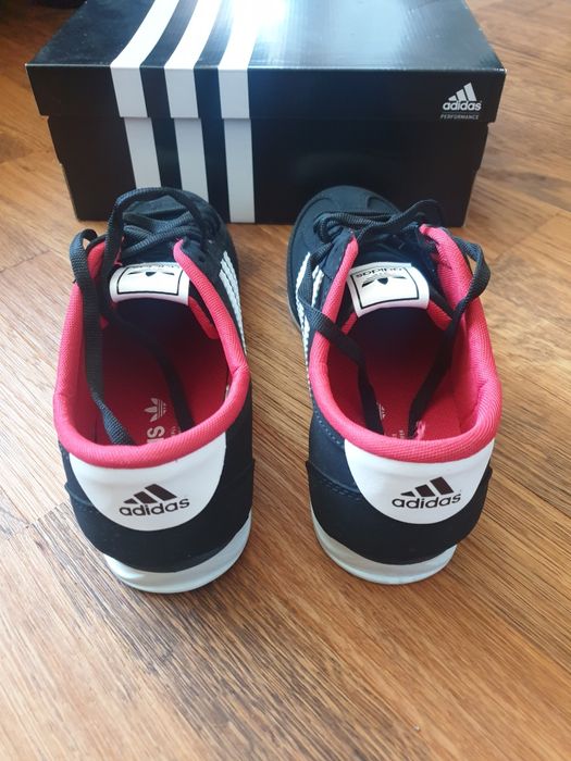 Маратонки Adidas