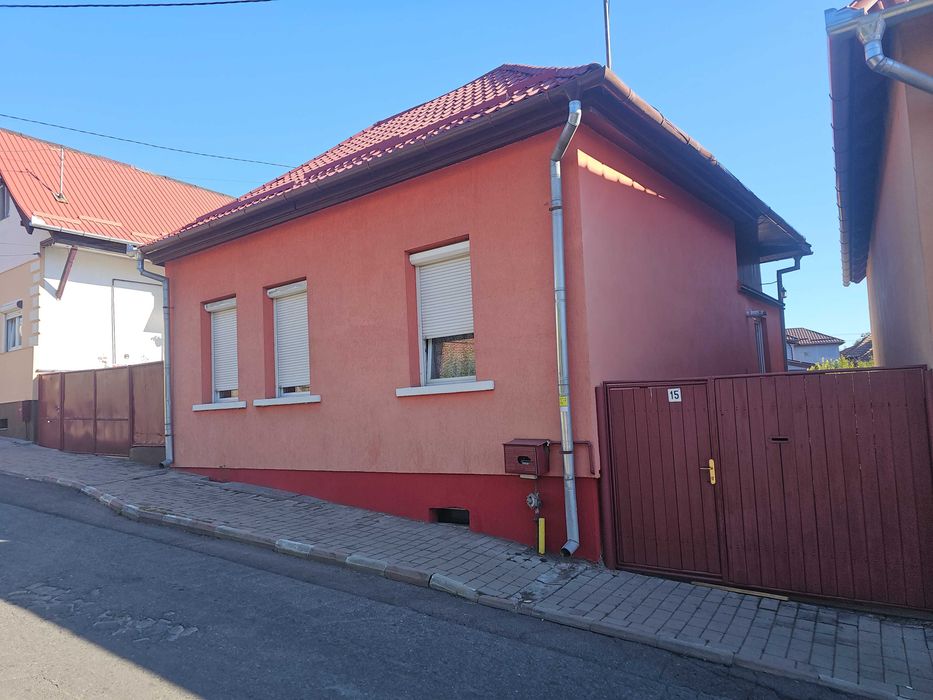 Casa in curte comuna