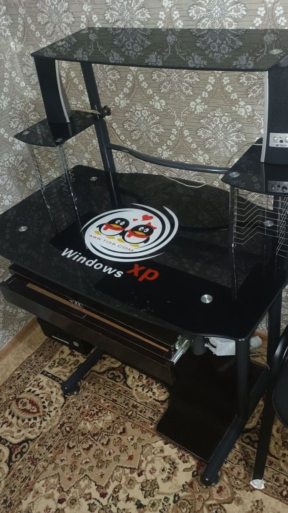 Офисный компьютер сотилади