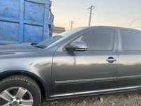 Ușă stânga față Skoda Octavia 2 Facelift