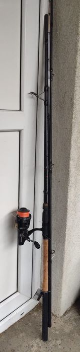 Vând 2 Feedere FL Rever, cort stil umbrelă și cort pavilion nou