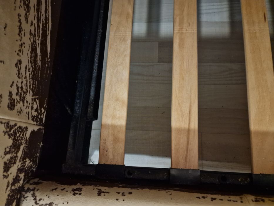 Pat 160x200 cm + somiera + saltea