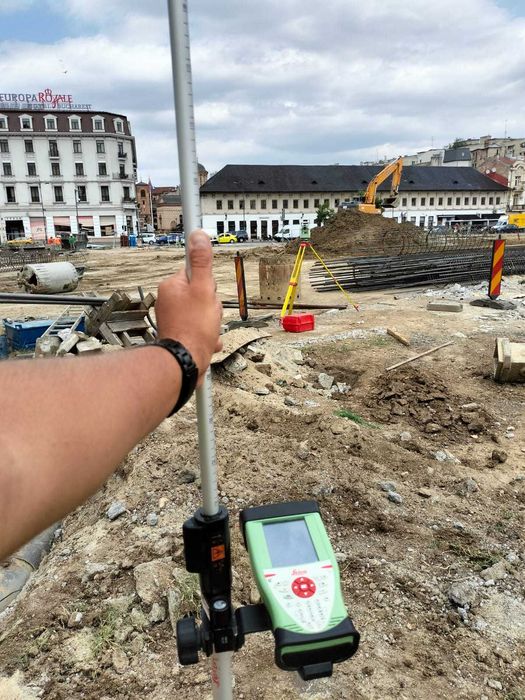 Firmă specializată în măsurători topografice