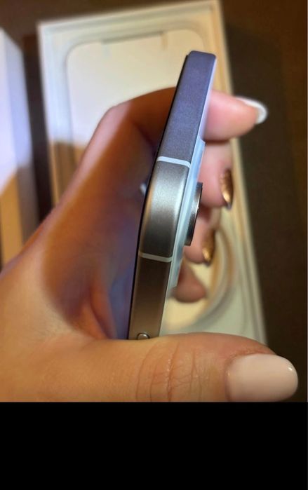 Vand iphone 15 256 GB