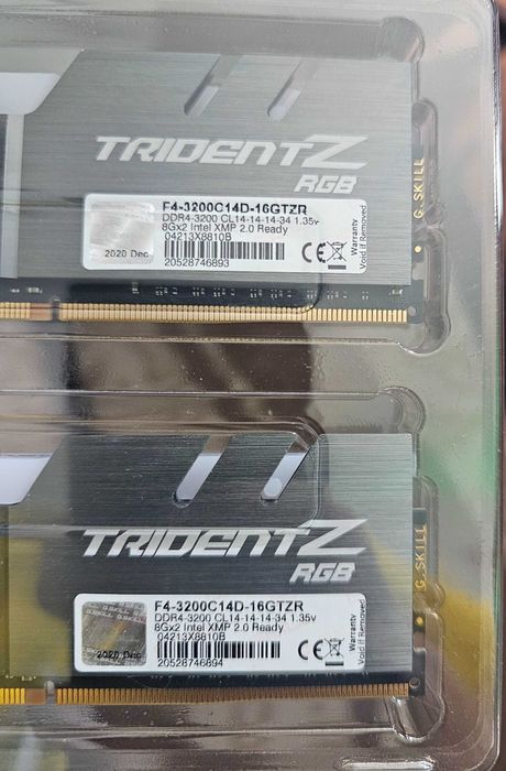 Memorie G.SKILL Trident Z RGB 16GB(2x8GB) DDR4 PC4-25600 3200MHz CL14