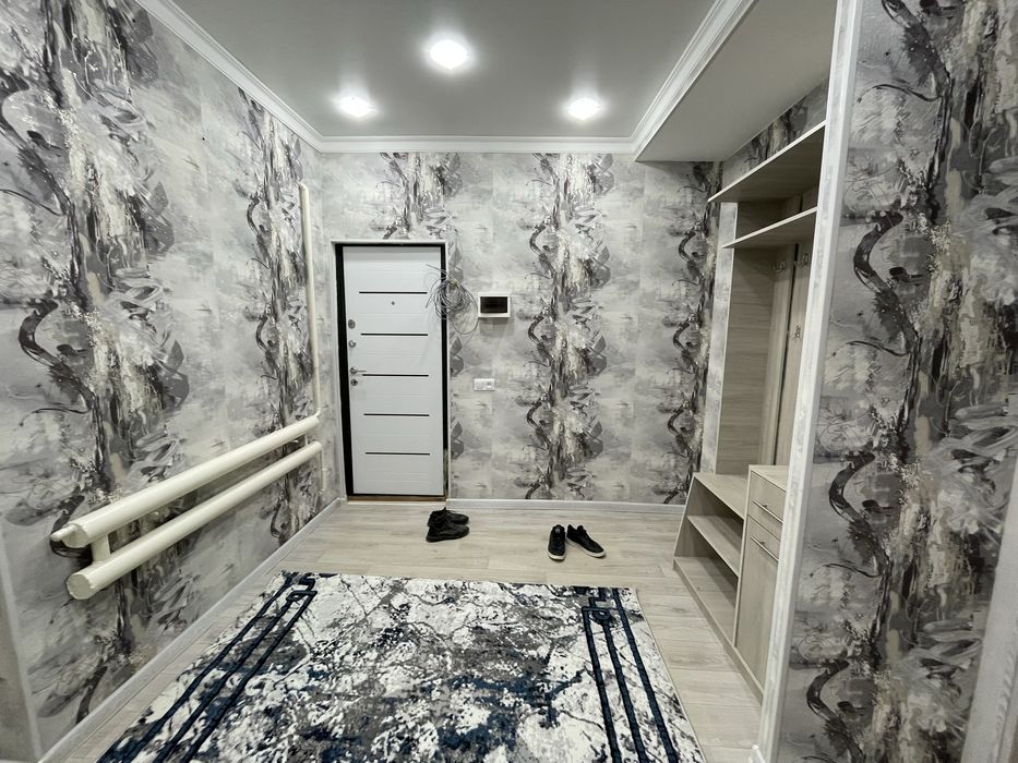 квартира - аренда 3 комнатная (22-мкр)