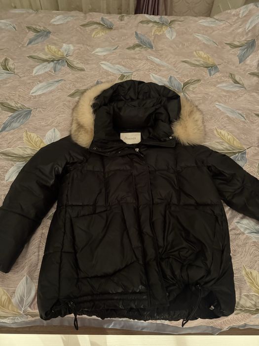 Продается зимняя куртра из Империи Меха