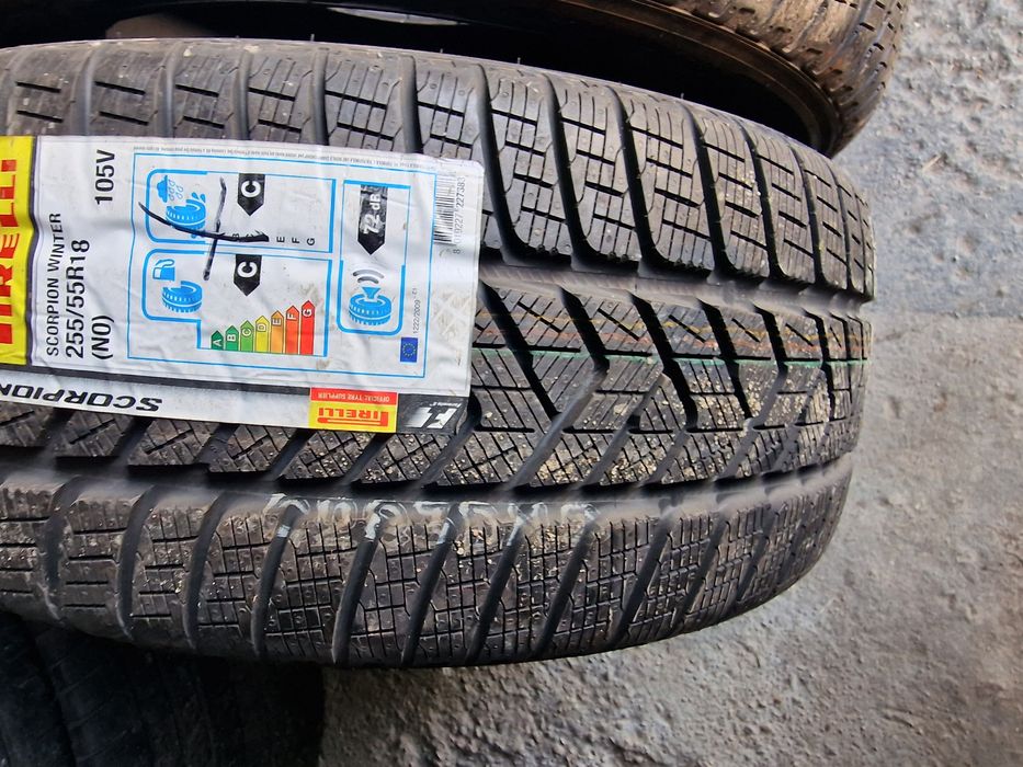 Anvelope 255/55R18 marca Pirelli, M +S, DOT 2019