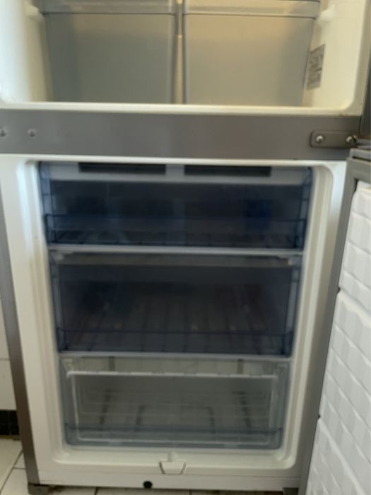 Frigider cu congelator Gram -Ocazie