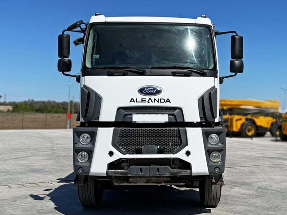 Самосвал Ford 4142D DC