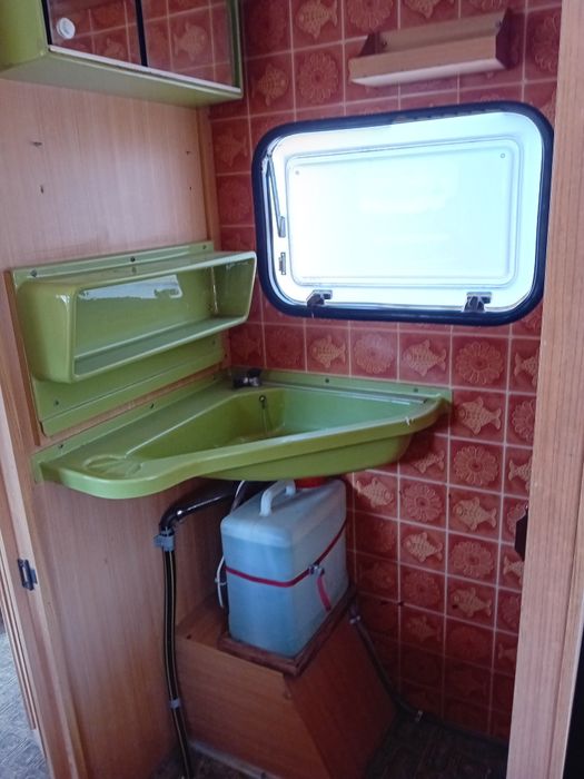 Rulotă de vânzare
