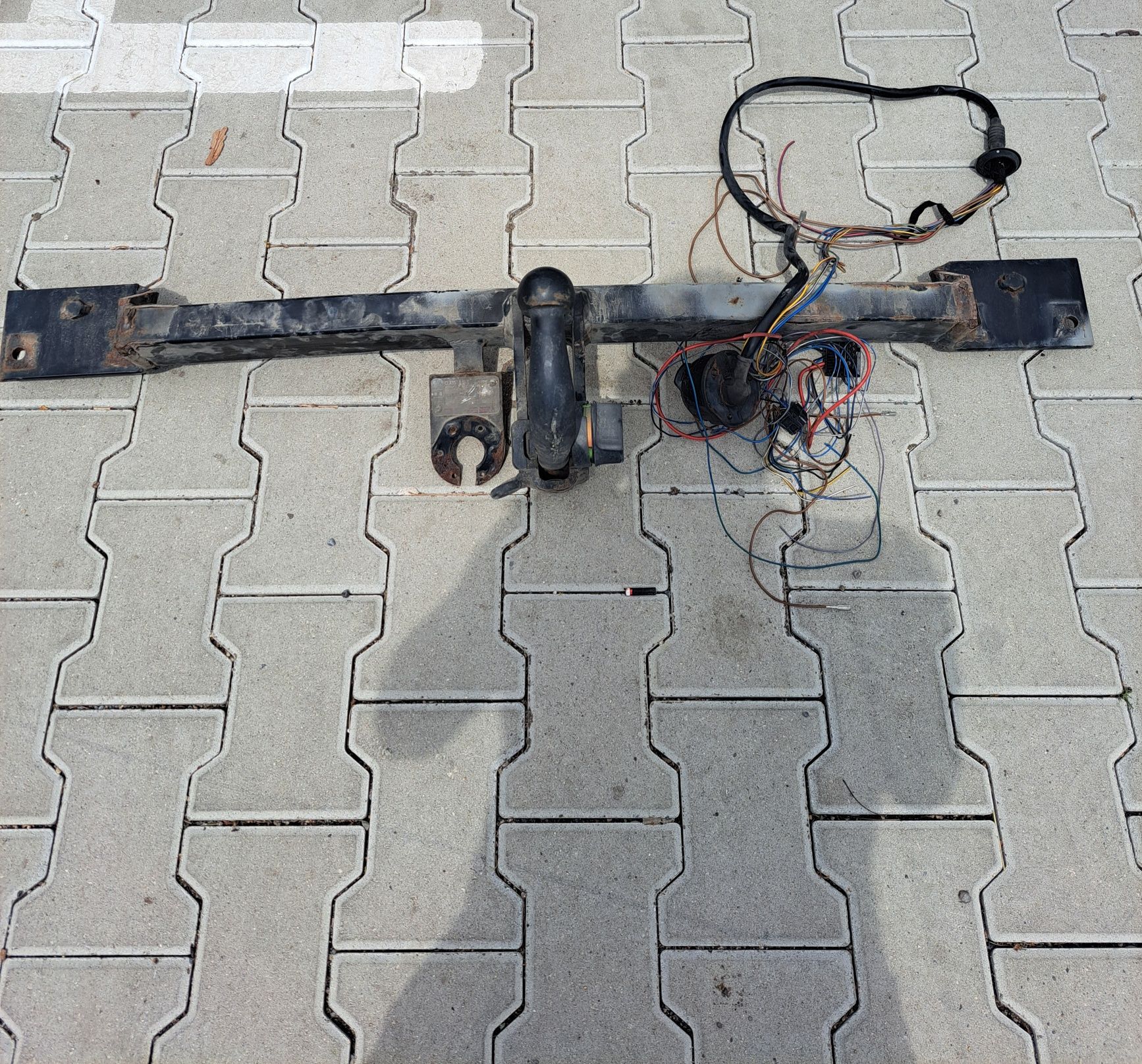 Оригинален теглич за БМВ Е39