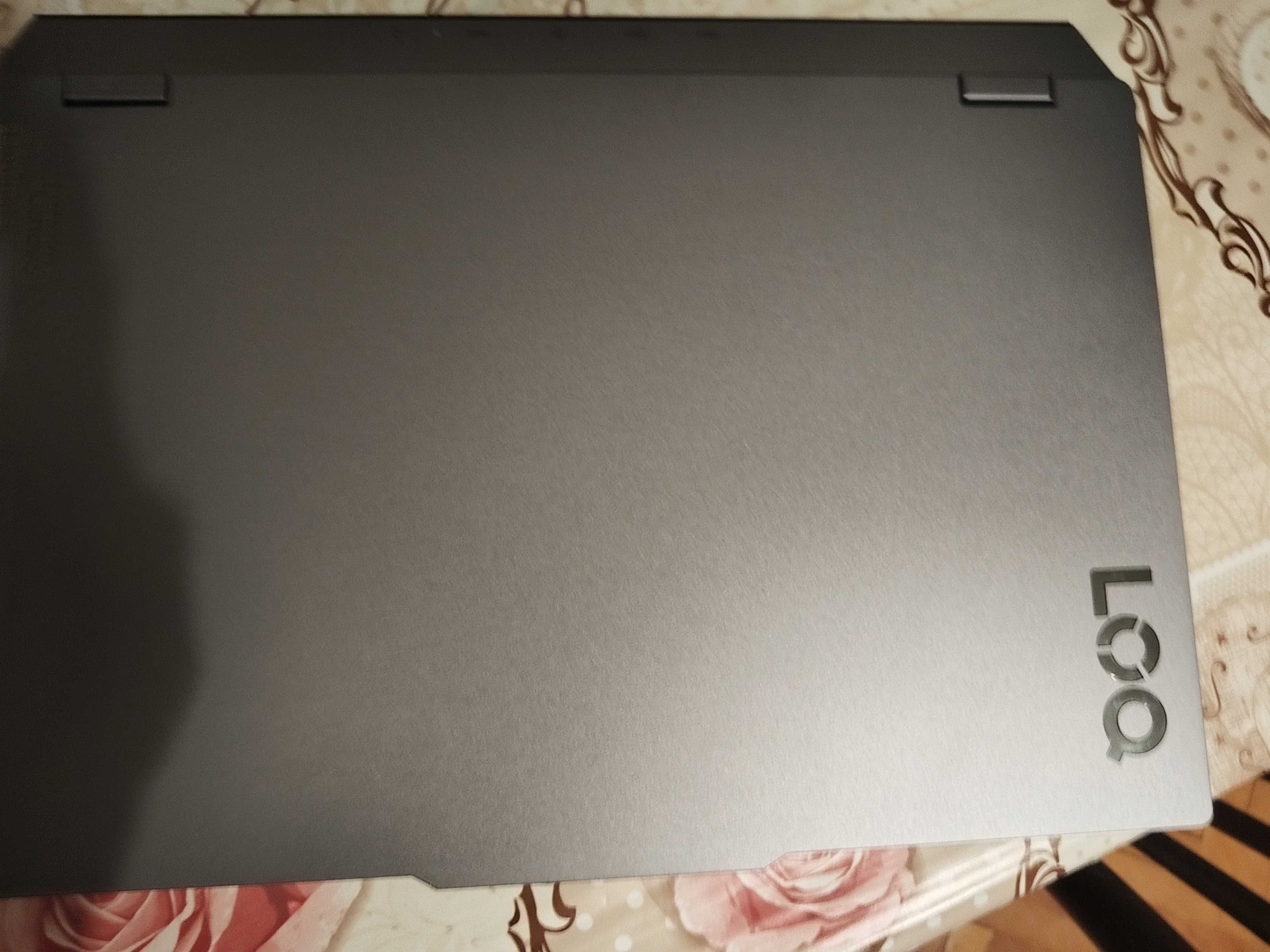 Геймърски лаптоп LENOVO
