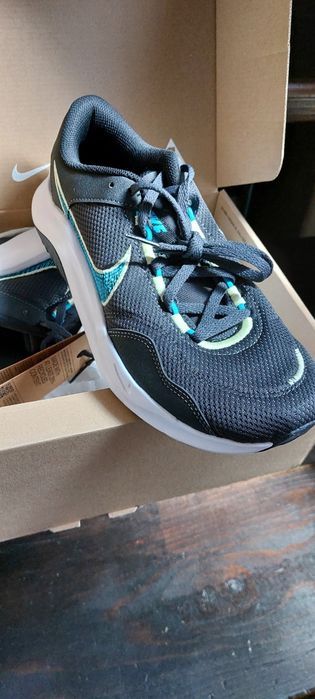 Adidas mărimea 42