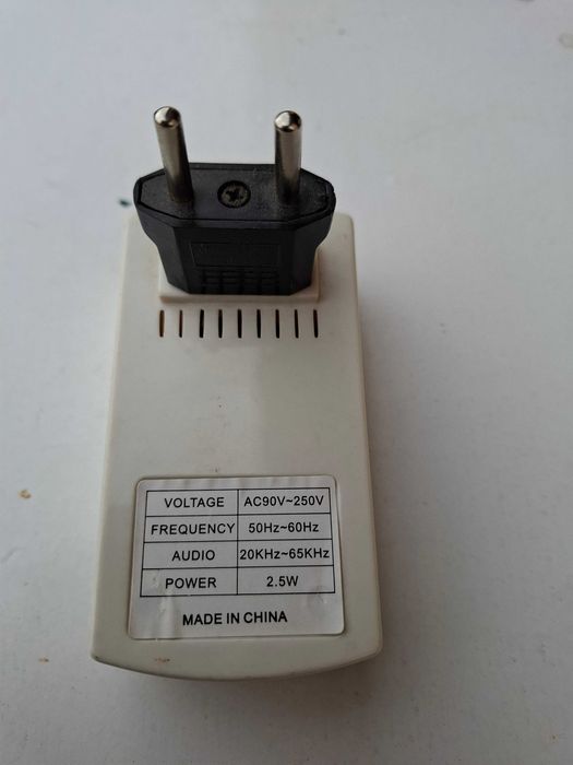 Aparat impotriva insectelor si rozatoarelor