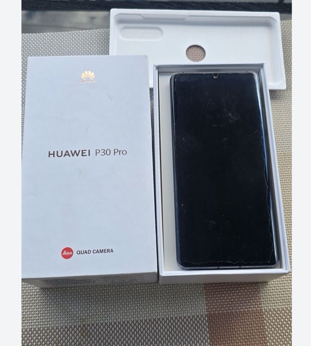 Huawei P30 pro отличен кутия с подарък без гаранция 128 хуавей телефон
