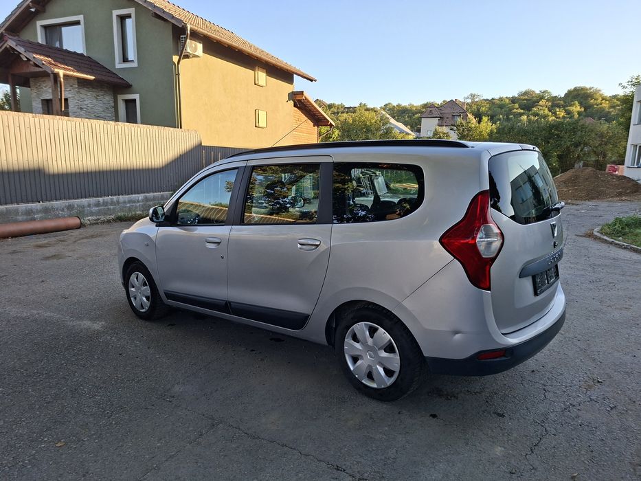 Dacia Lodgy 1.6 benzina an 2012.