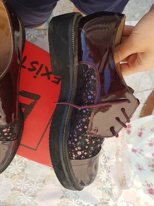 Pantofi dama cu piele întoarsă si lac