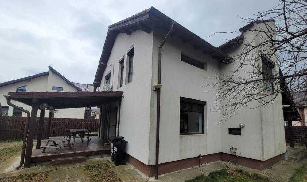 Casa deosebita de vanzare - Stefanestii Noi, Arges