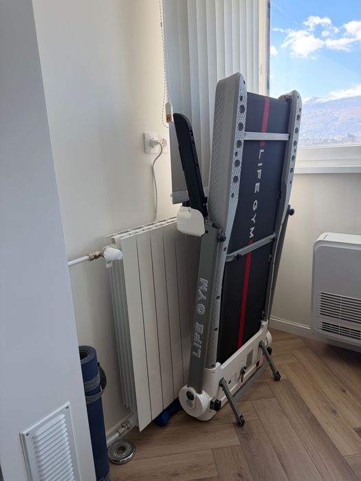 Бягаща пътека LIFE GYM Ultimate home treadmill