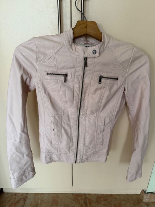 Дамско кожено яке