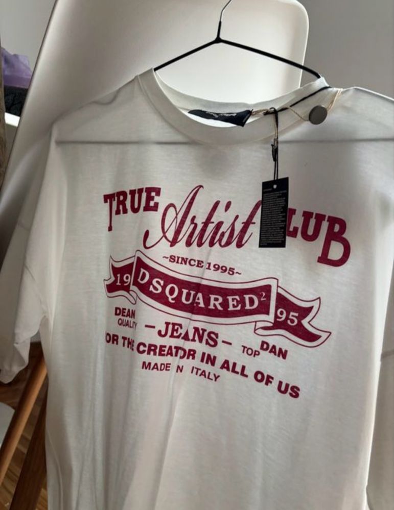 Дамска тениска оригинална Dsquared