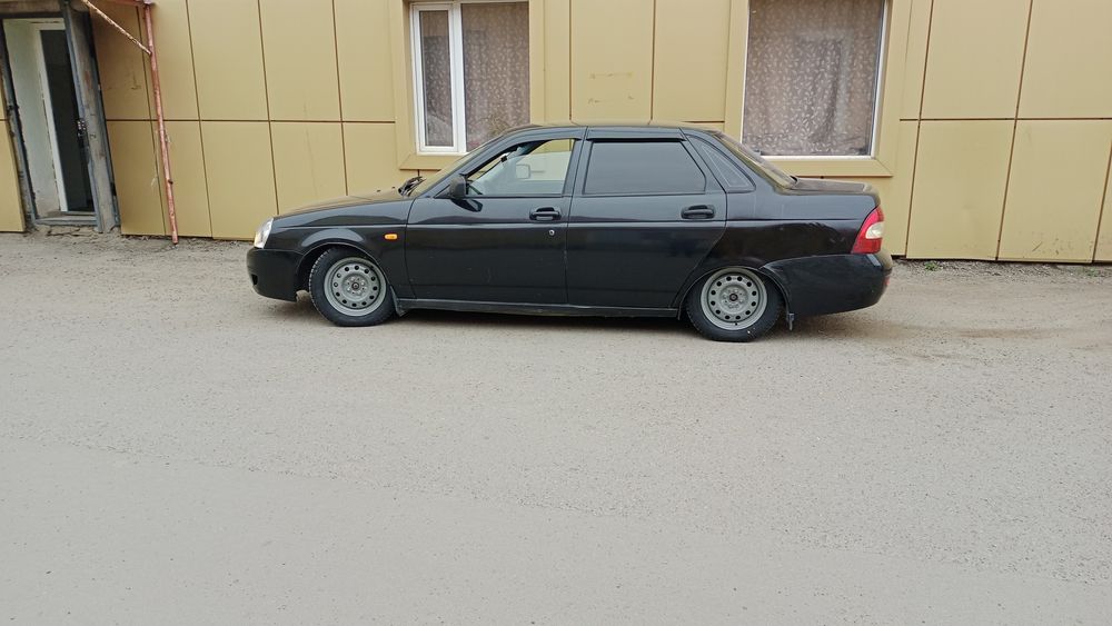 Приора продажа обмен на Газель    тёмно зелёная