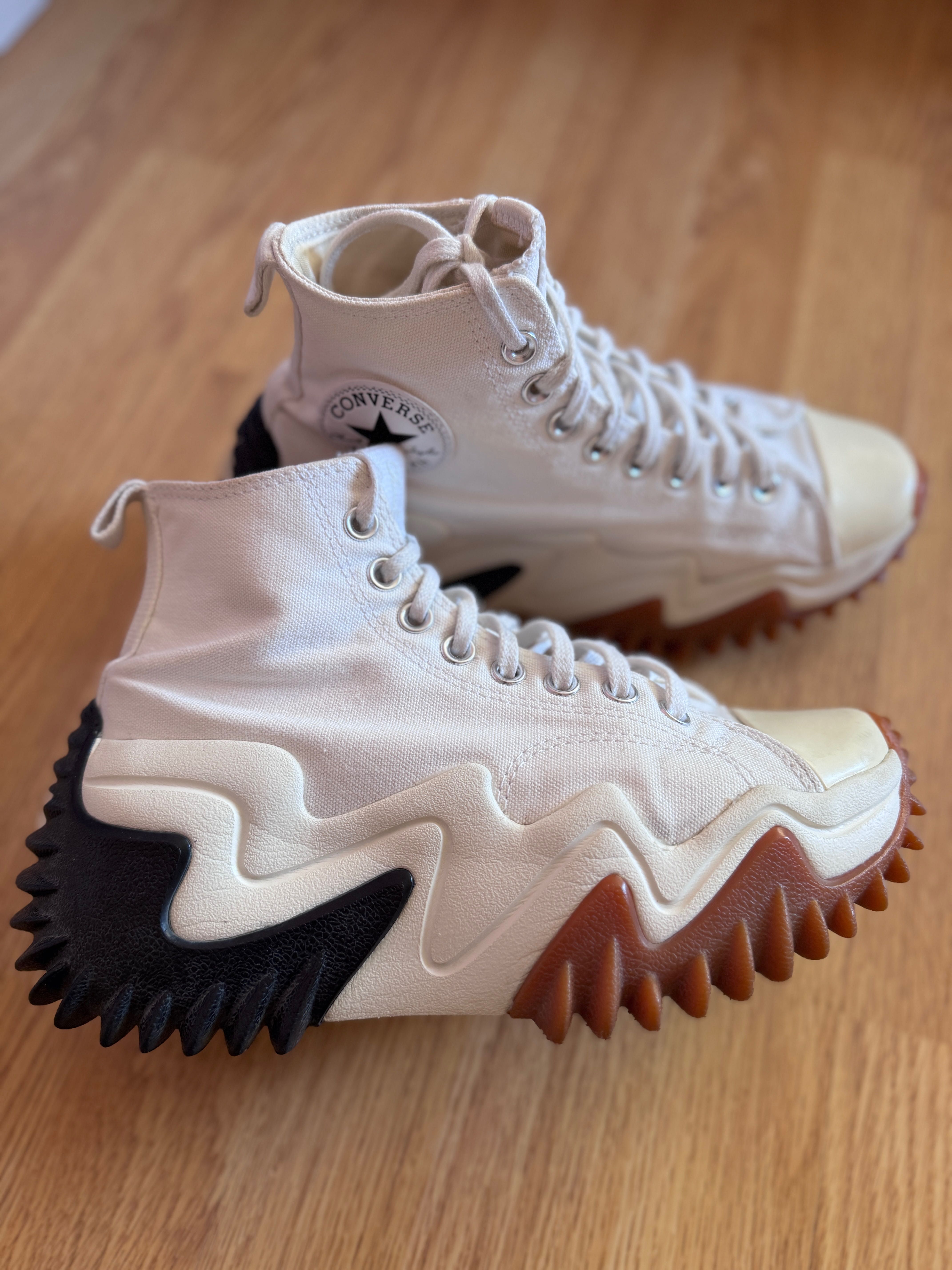 Converse Run Star Motion